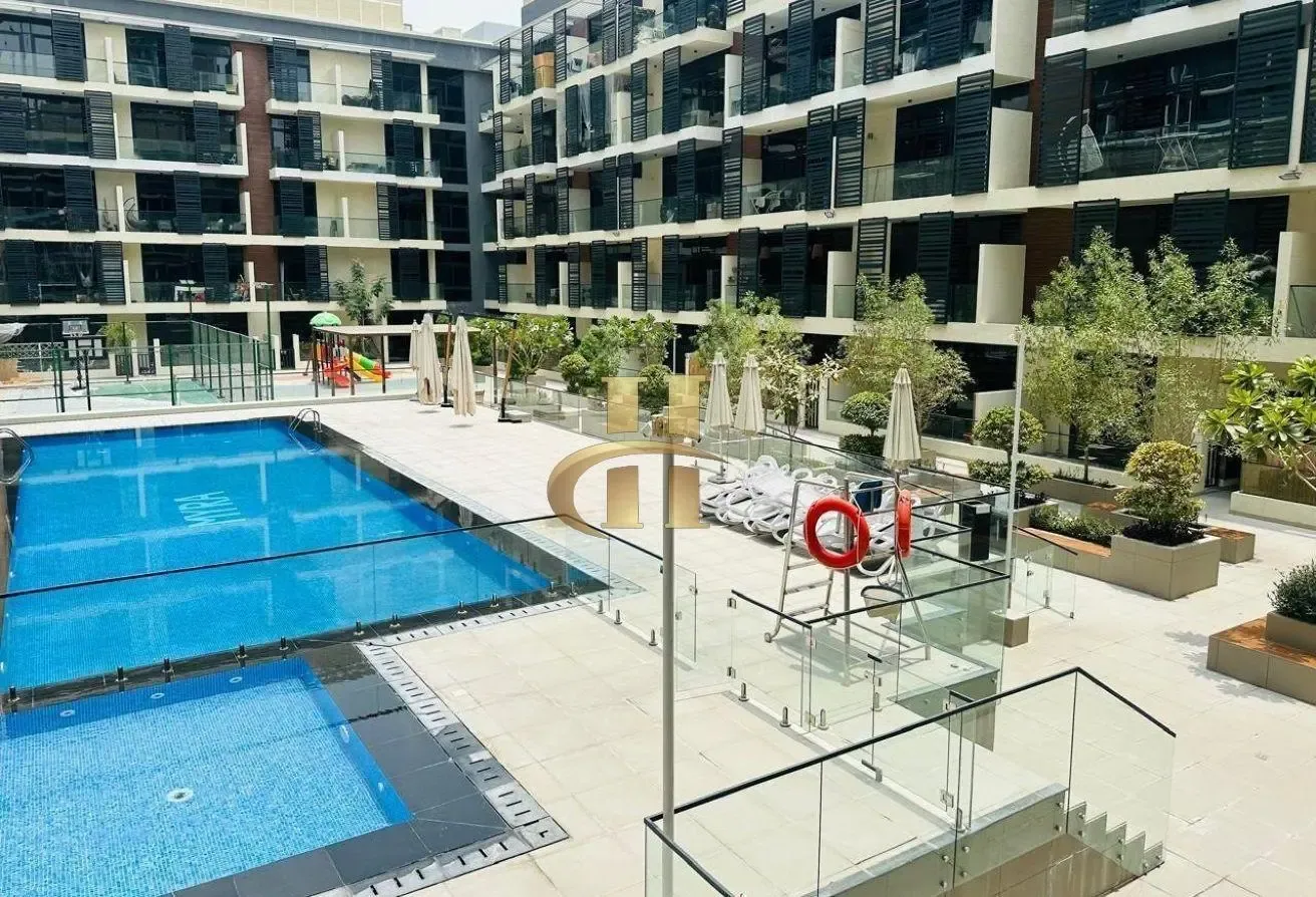 1 Bed + Study | Fitted Kitchen | Ready To Move
