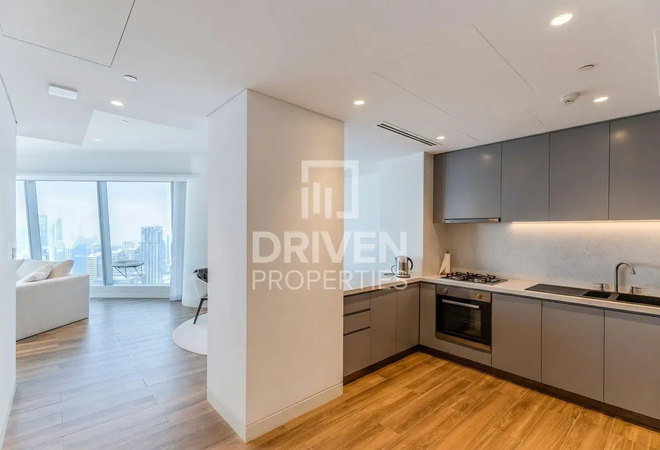 Furnished Unit | Ready to move in | High Floor