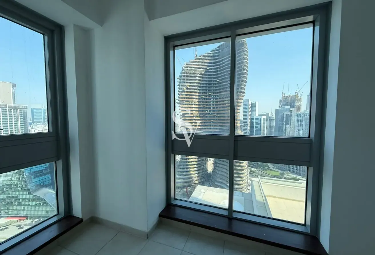 VASTU COMPLIANT | MAIDS ROOM | OPUS VIEW
