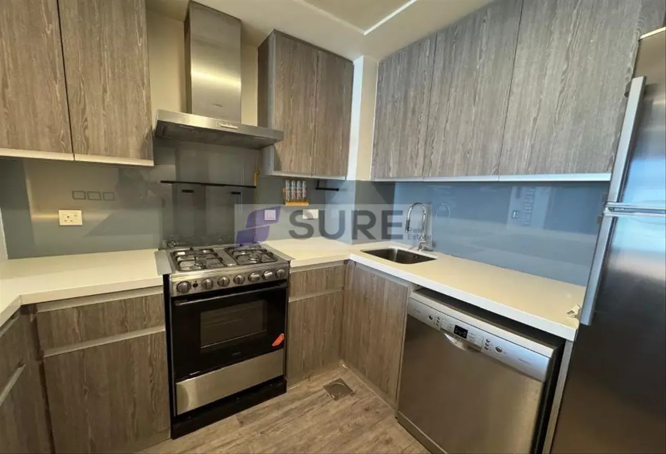 Semi-Furnished | Modern 1 Bedroom | District 14