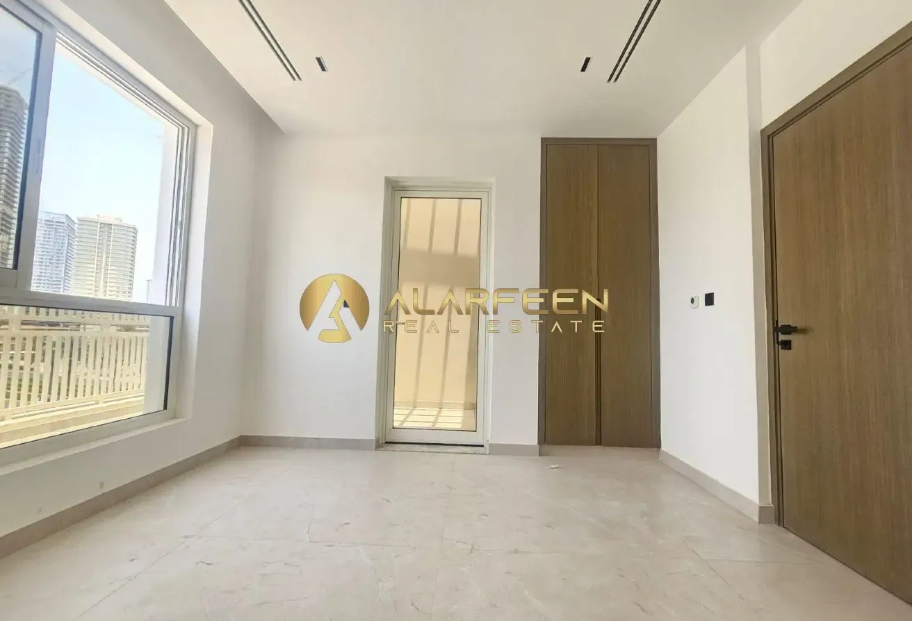 Fitted Kitchen  | Brand New | With Elevator