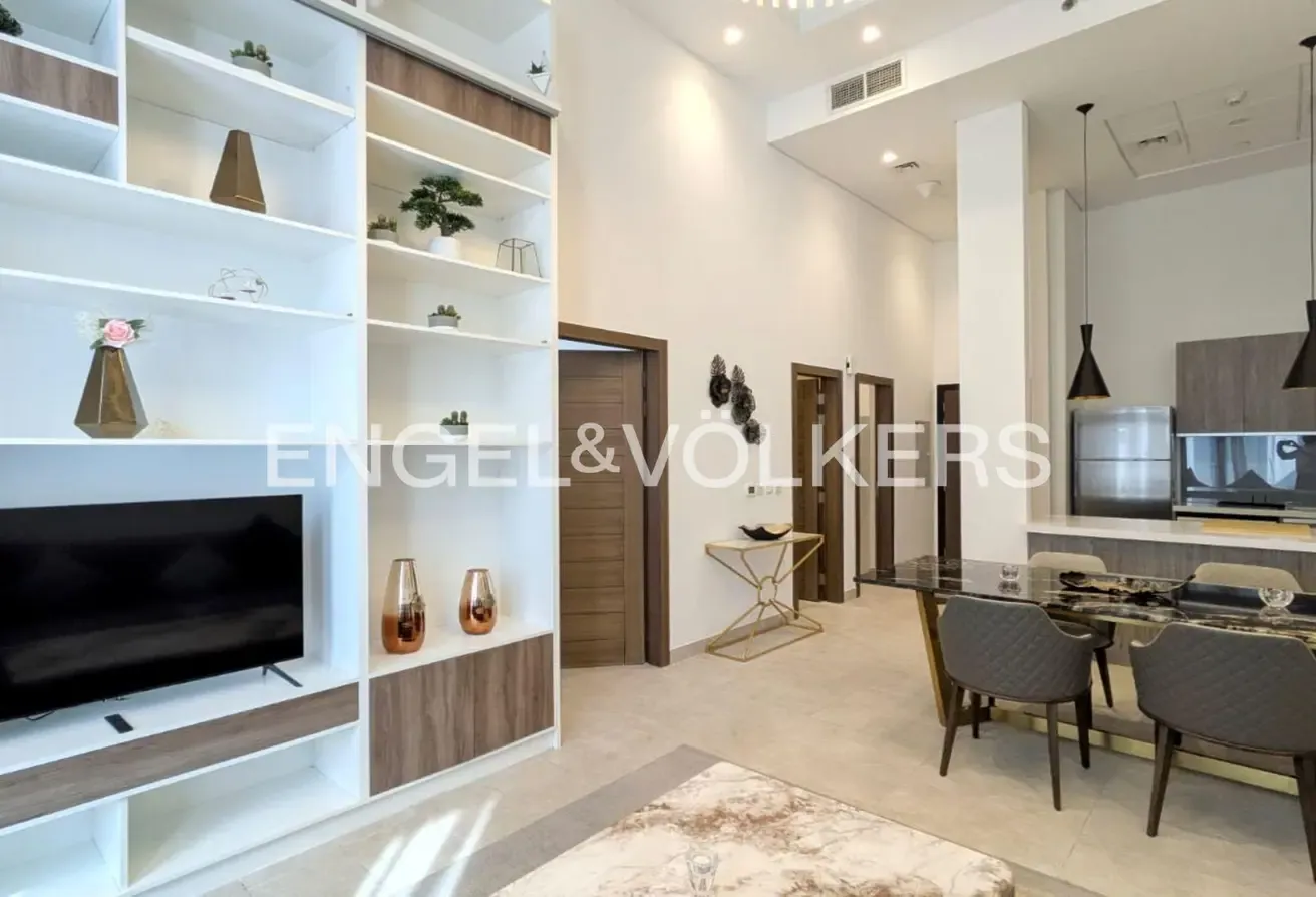 Available Now | High Ceiling | Fully Furnished