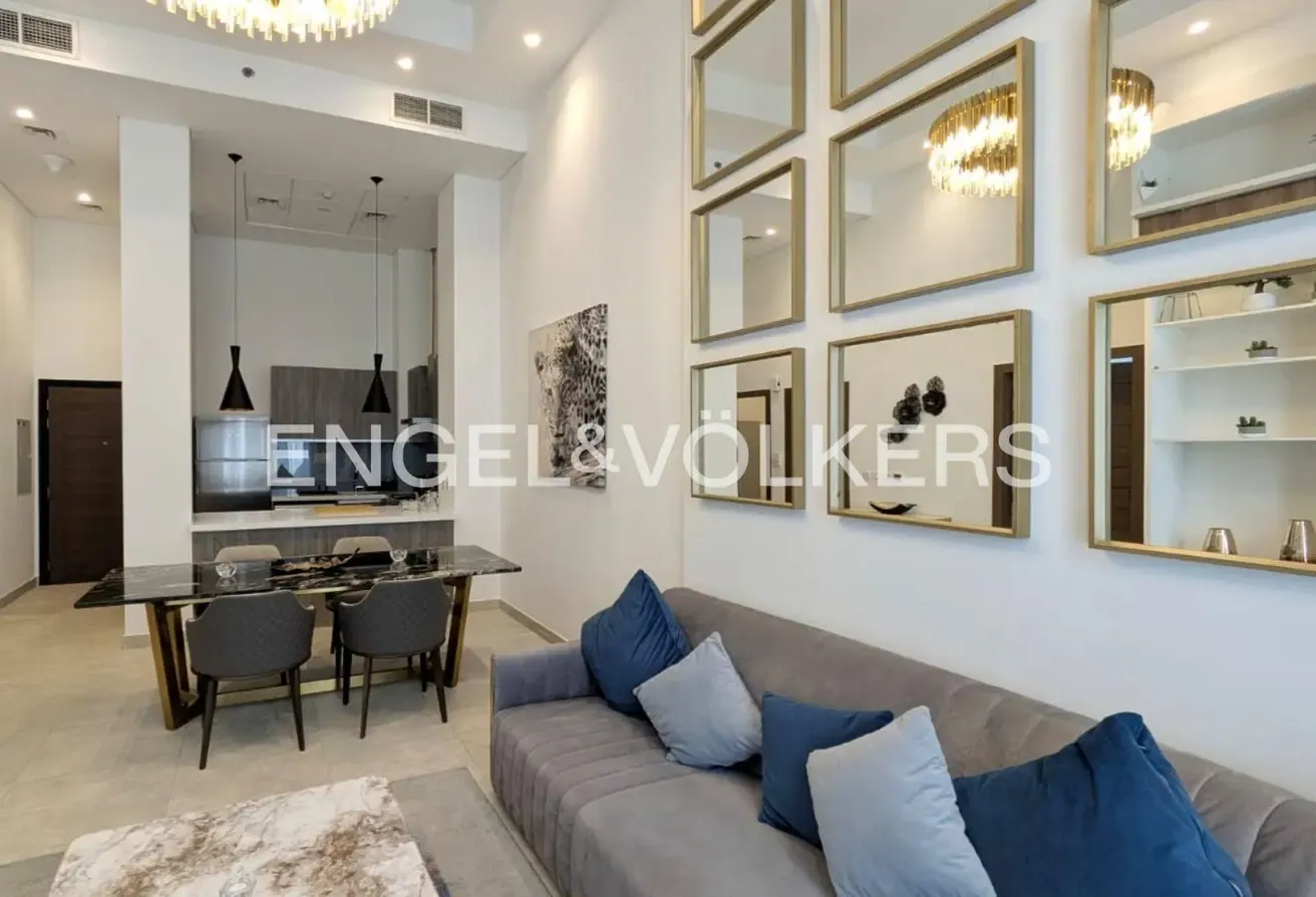 Available Now | High Ceiling | Fully Furnished