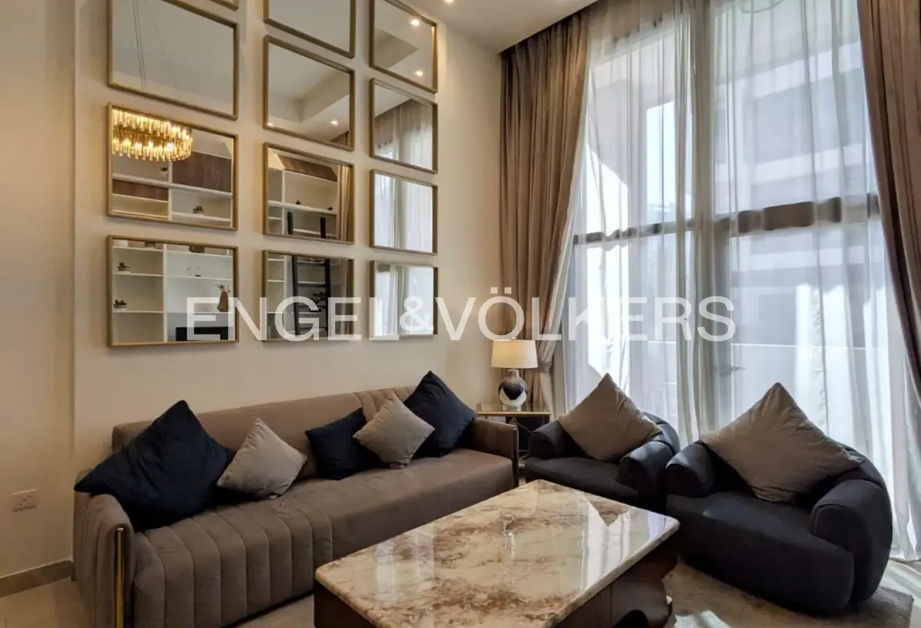 Available Now | High Ceiling | Fully Furnished