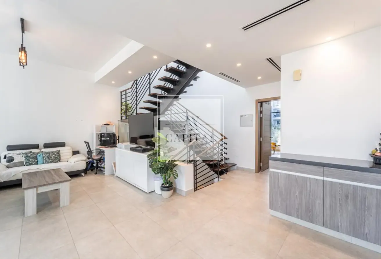 Stunning 4 Bedrooms | Maid Room | Near mall