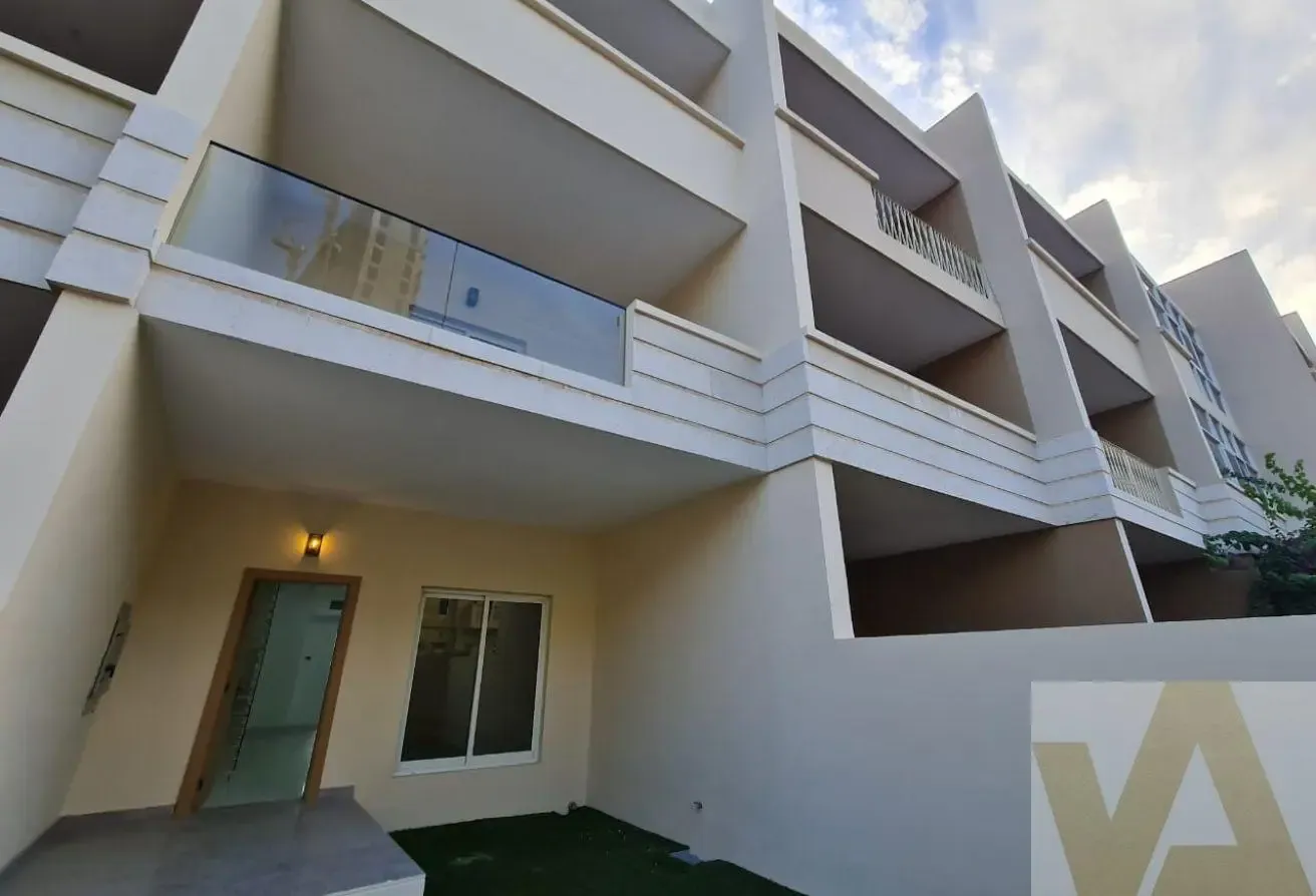 4BHK Villa+ Maid | Vacant | Huge Layout