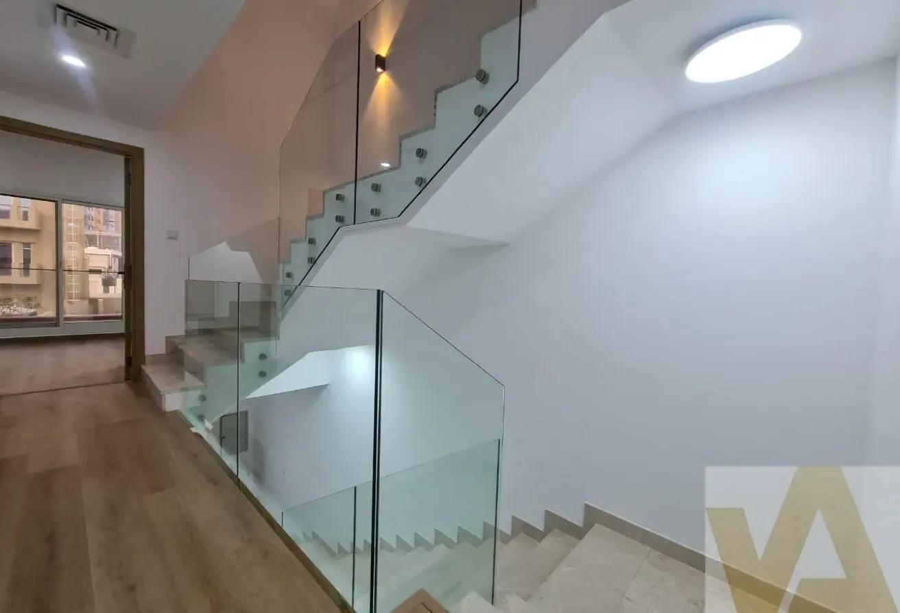 4BHK Villa+ Maid | Vacant | Huge Layout