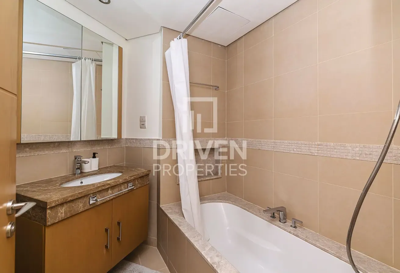 Spacious Layout | Ready to Move in | Sea View