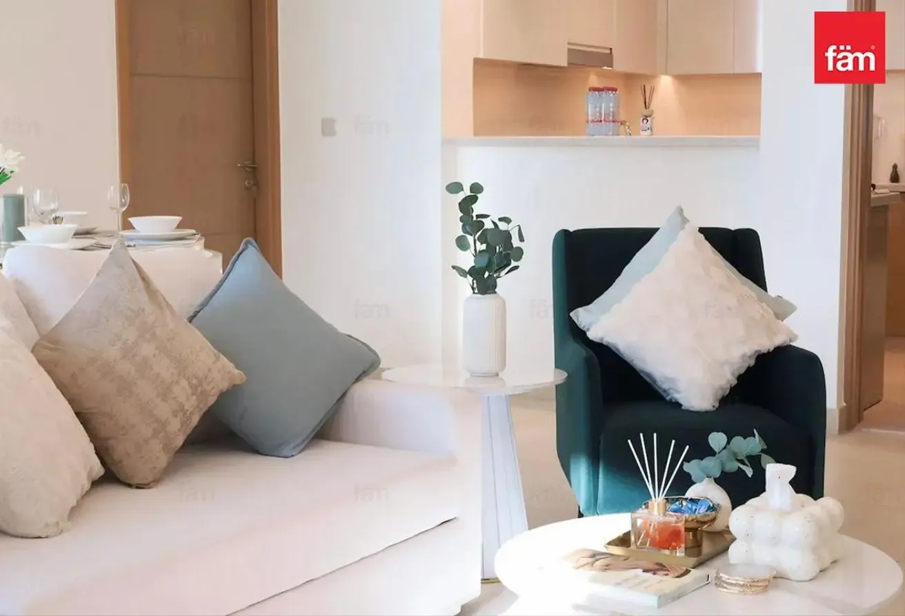 Downtown skyline/BLVD view | Furnished | Vacant