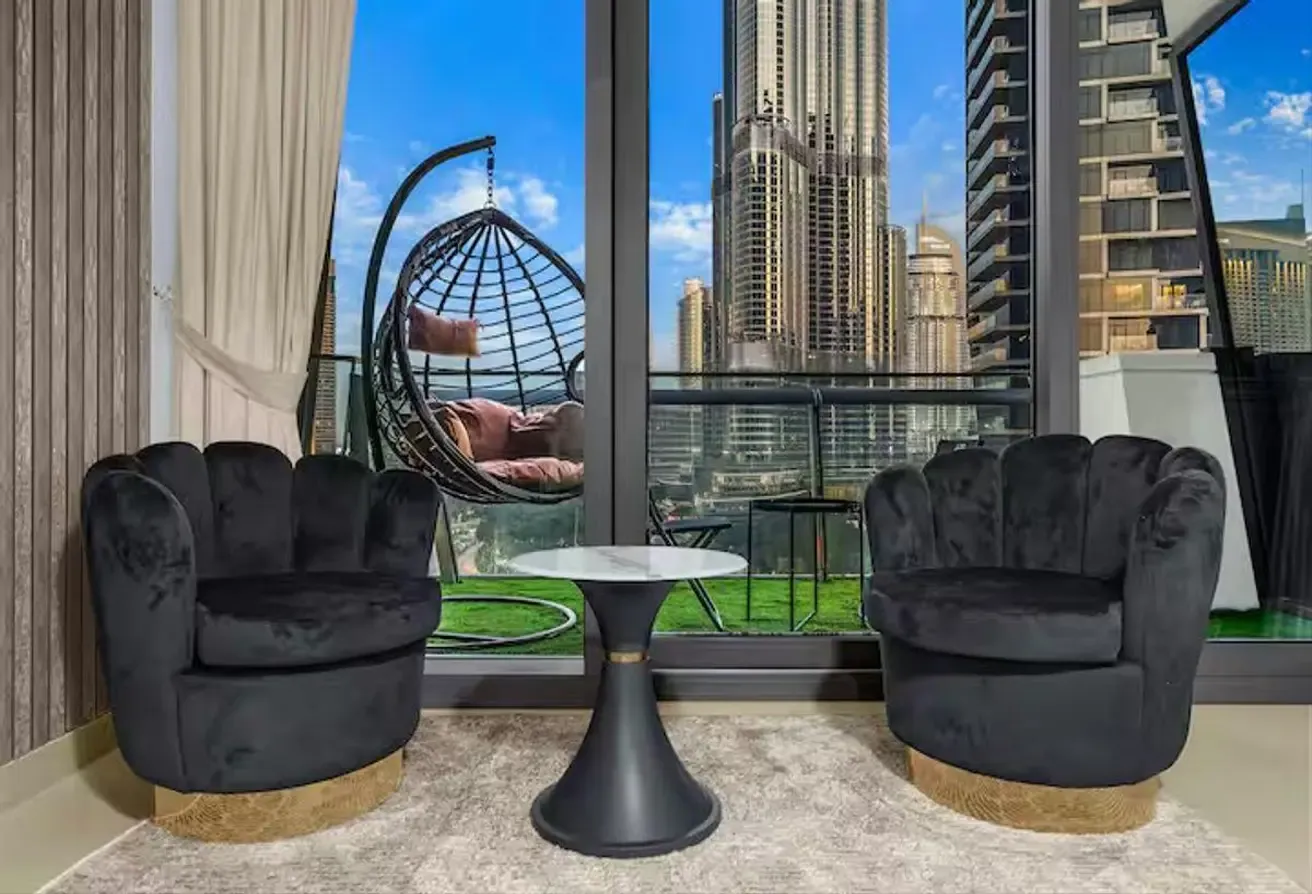 Full Burj Khalifa View | Chiller Free | Big Layout