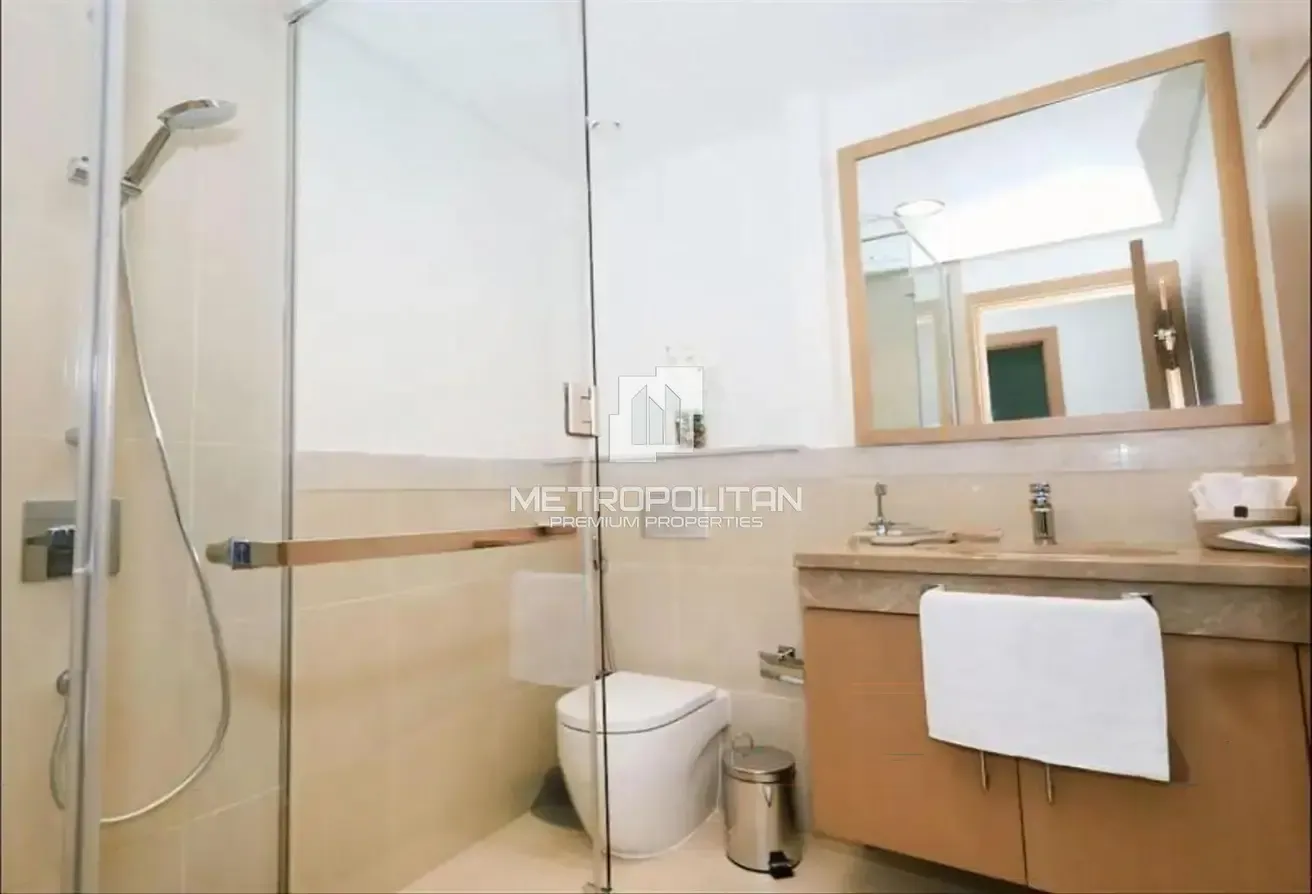 Spacious 2 Bed | Middle Floor | Ready to Move In