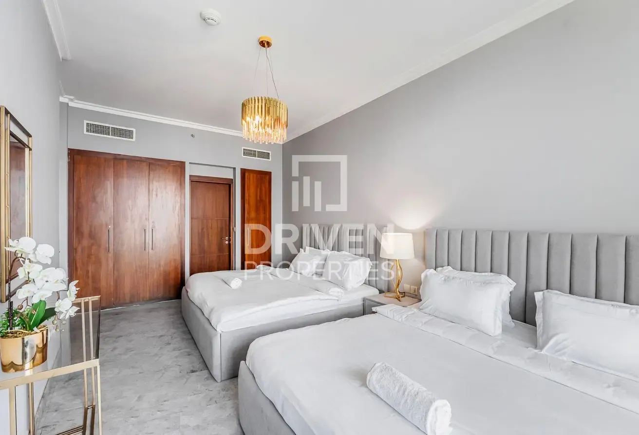 Spacious | Luxury Furnished | Boulevard View