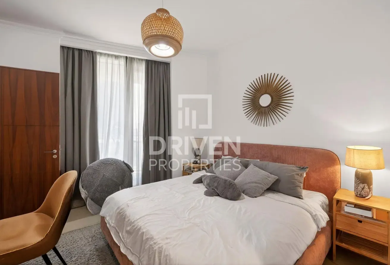 In the Heart of the City | Furnished | Mall Access