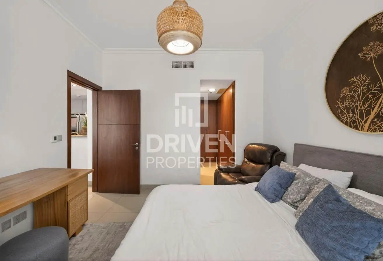 In the Heart of the City | Furnished | Mall Access