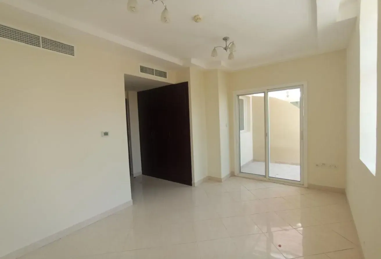 SPACIOUS || 3 BEDROOM || LANDSCAPED