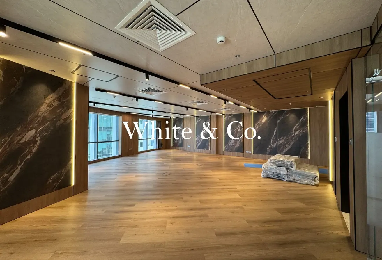 Available | Luxury Fit-Out | Corner Unit