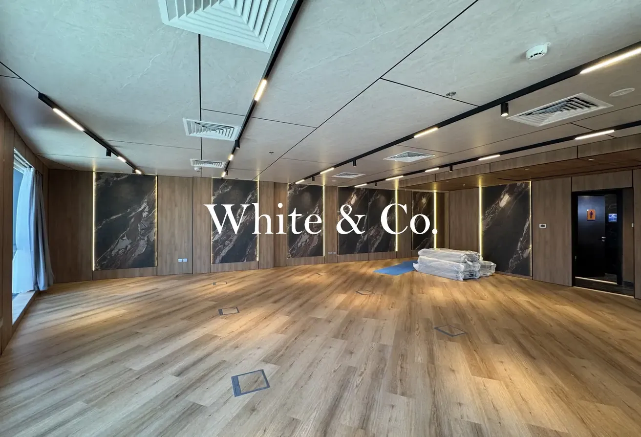 Available | Luxury Fit-Out | Corner Unit