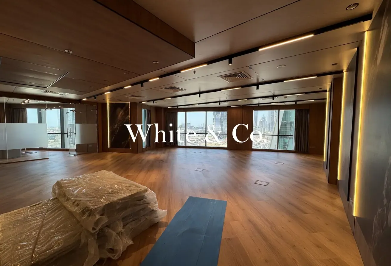 Available | Luxury Fit-Out | Corner Unit