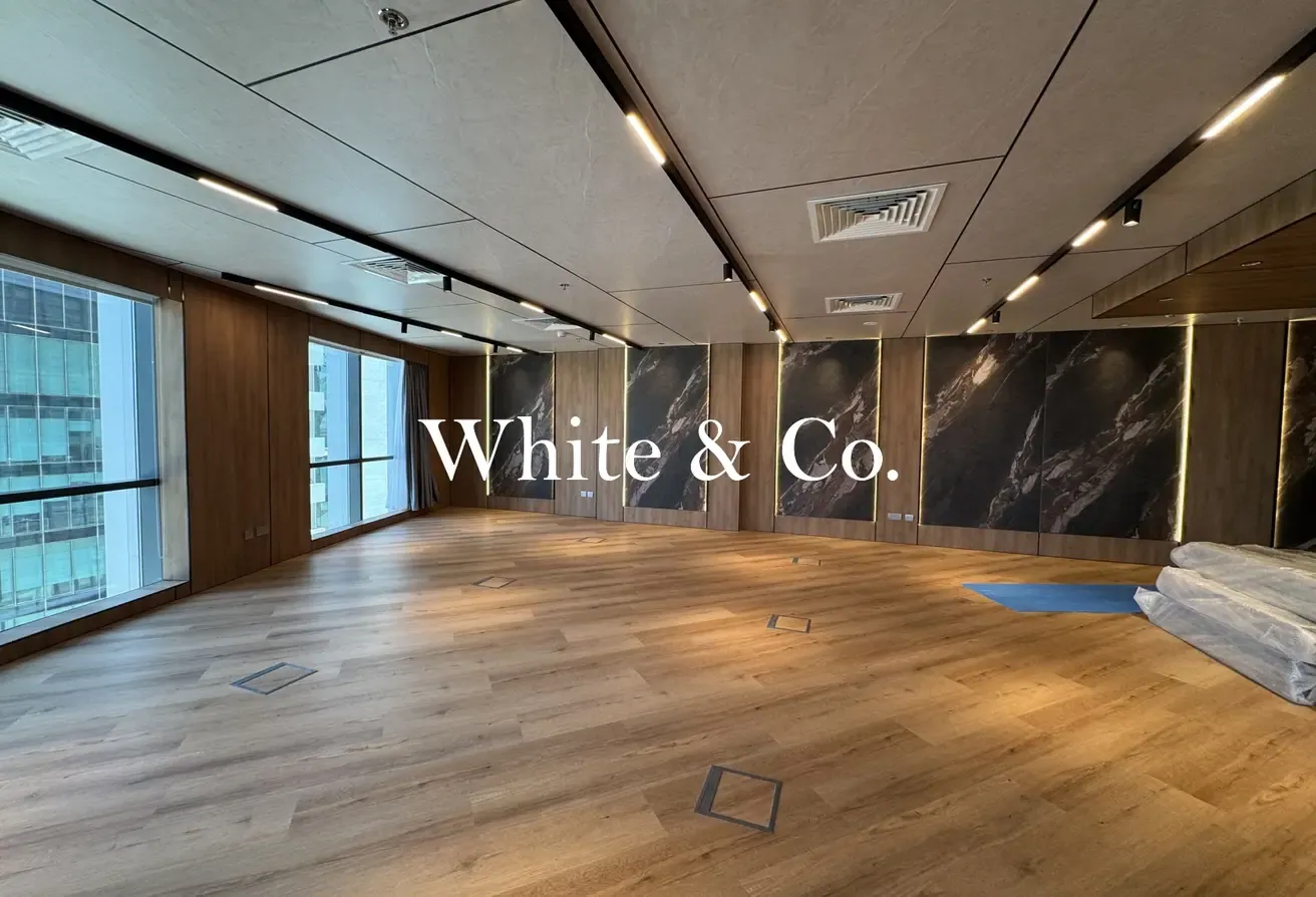 Available | Luxury Fit-Out | Corner Unit