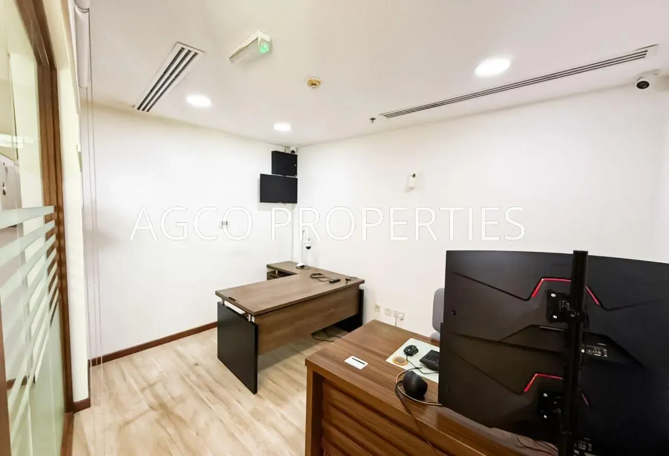 Fitted | Furnished | Near Metro | Hight Floor