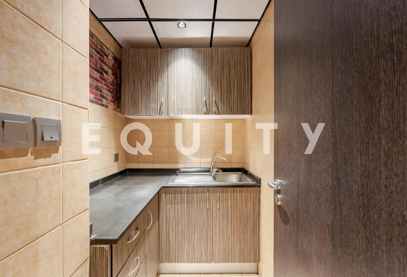 Vacant Now | Upgraded Office | Luxury Fit Out