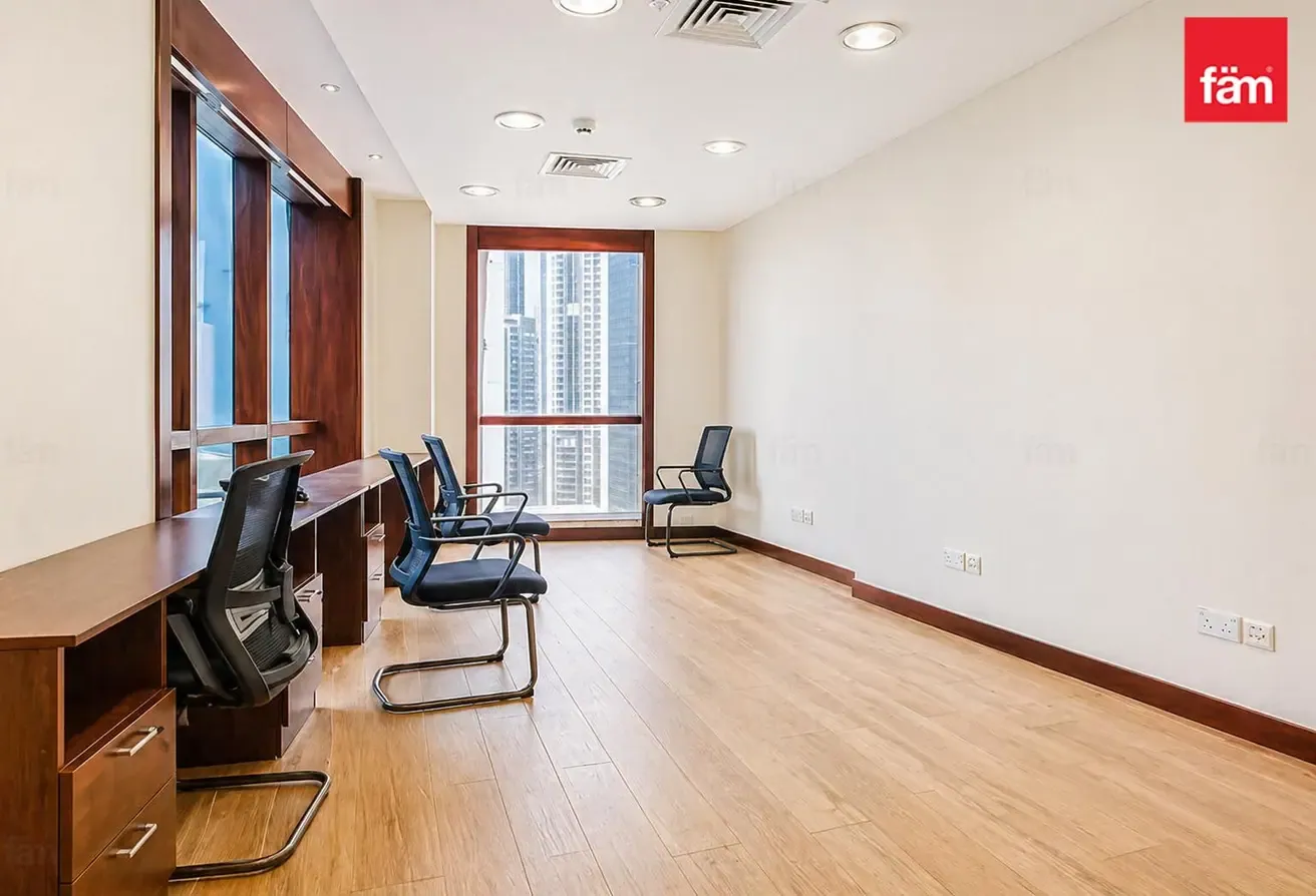 Fully Furnished | Near Metro | Community Expert