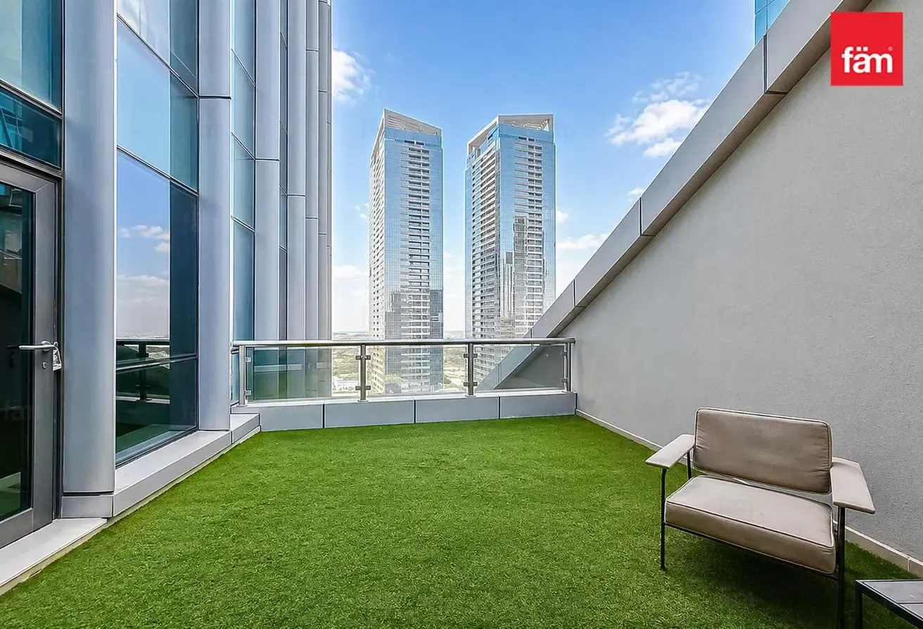 Fully Furnished | Near Metro | Community Expert