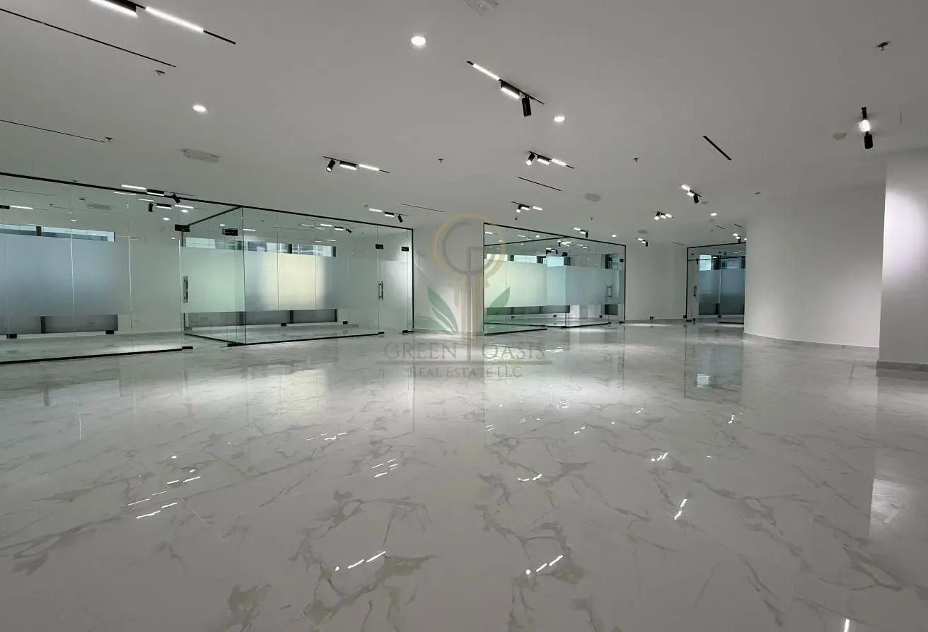 Brand-New Renovated | Vacant | Close to Metro