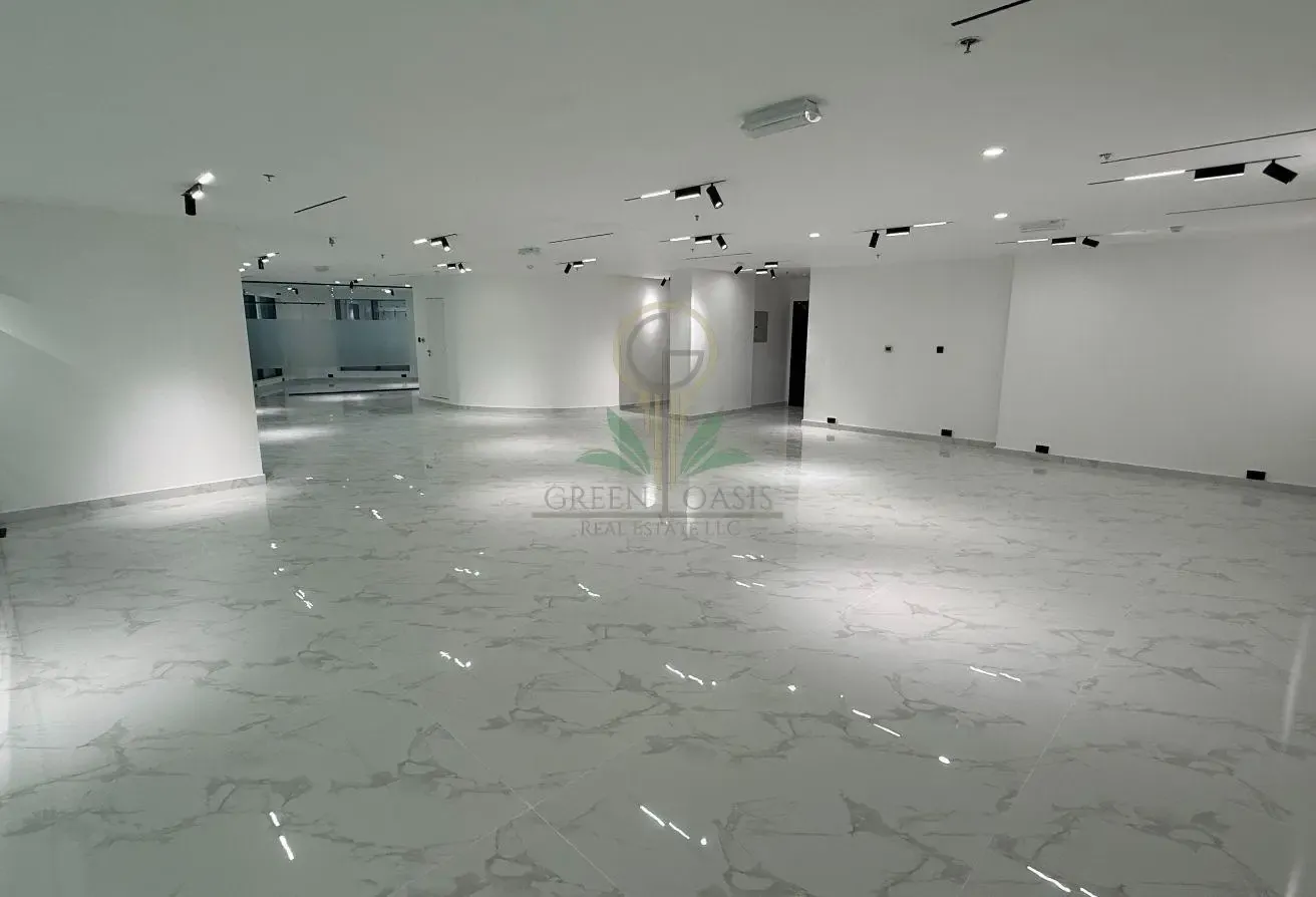 Brand-New Renovated | Vacant | Close to Metro