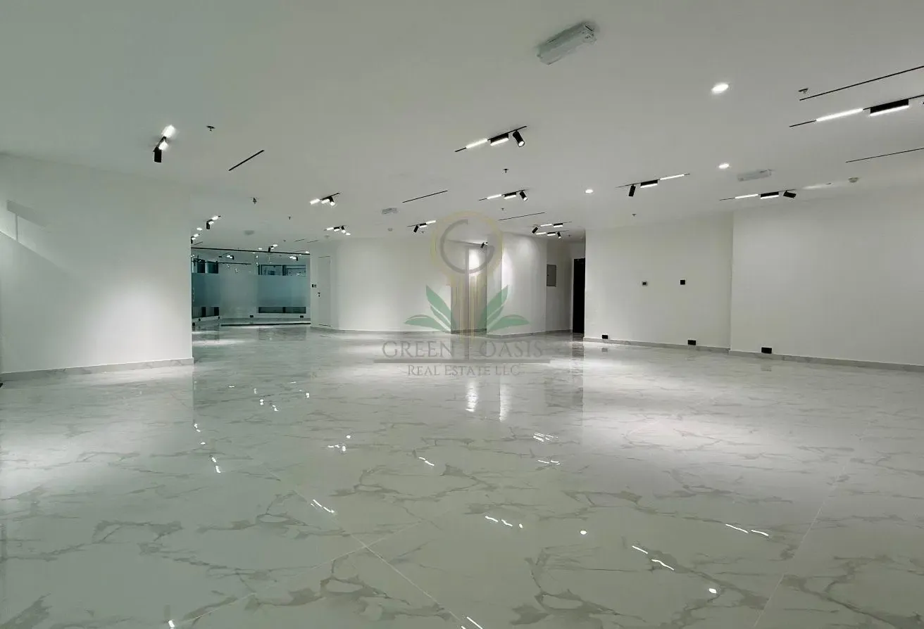 Brand-New Renovated | Vacant | Close to Metro