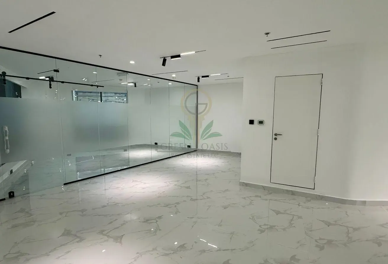 Brand-New Renovated | Vacant | Close to Metro