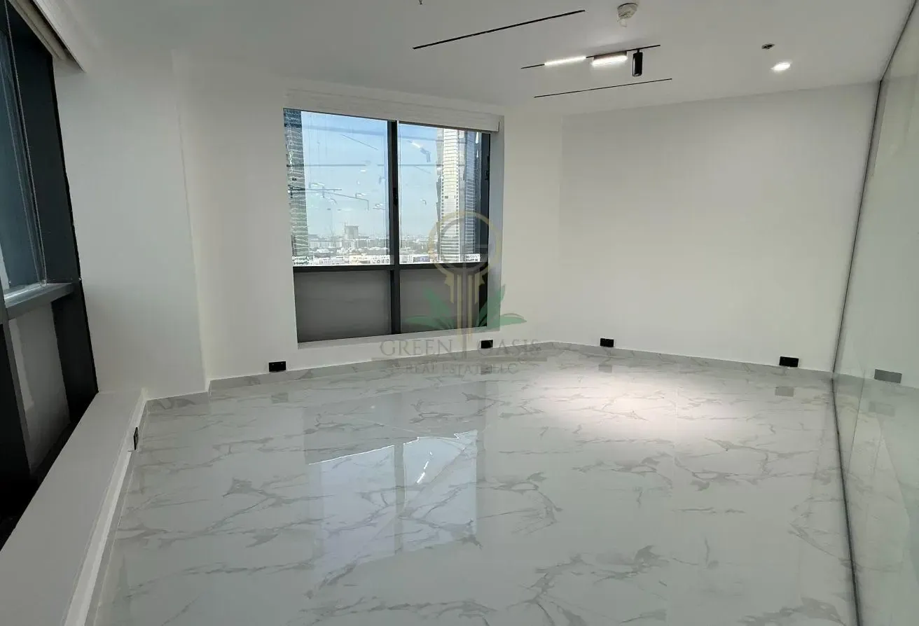 Brand-New Renovated | Vacant | Close to Metro
