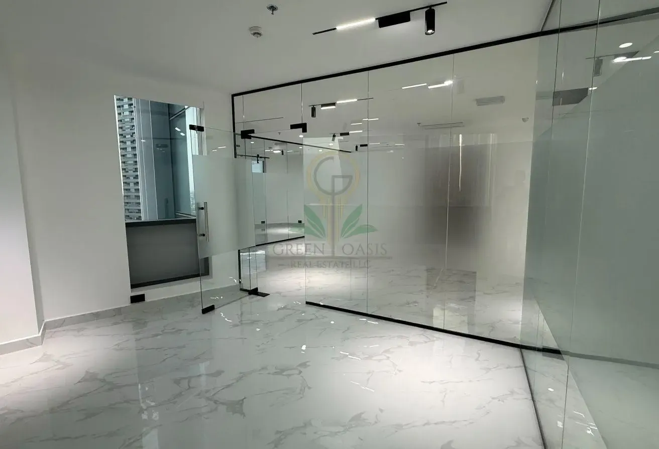 Brand-New Renovated | Vacant | Close to Metro