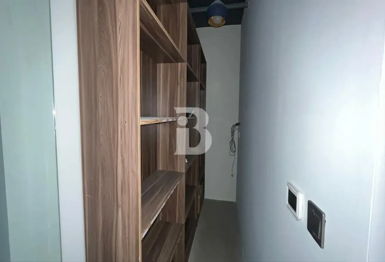 Fully Furnished Office | Near Metro | Regal Tower – Business Bay