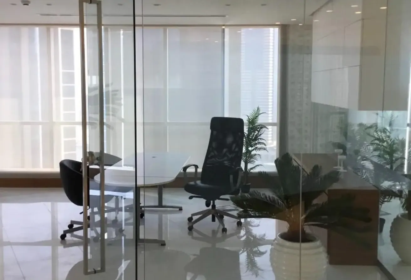 Fully Luxury Upgraded! Near Metro! Vacant Soon!
