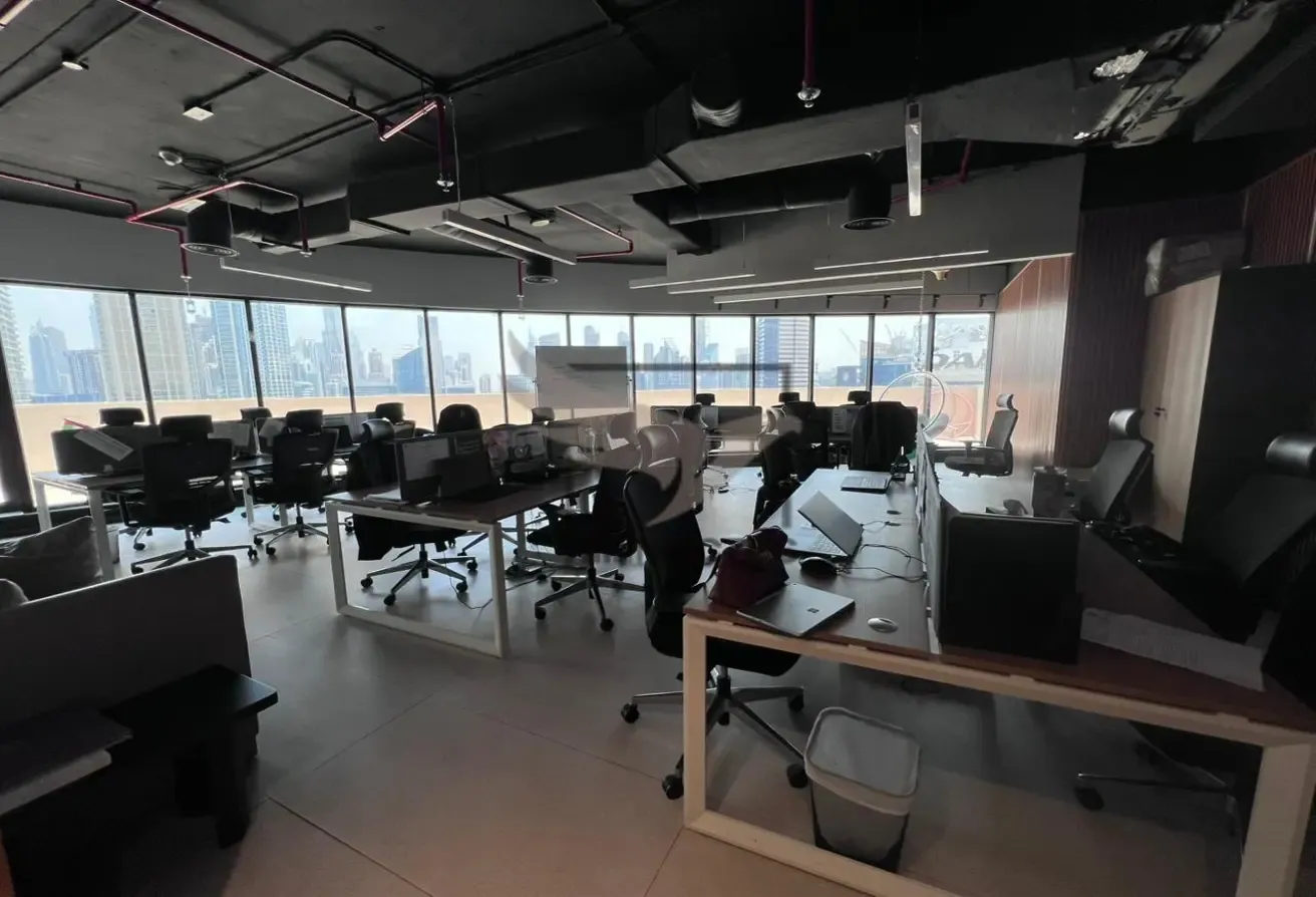 Combined Office Unit | Fully Fitted | High Floor