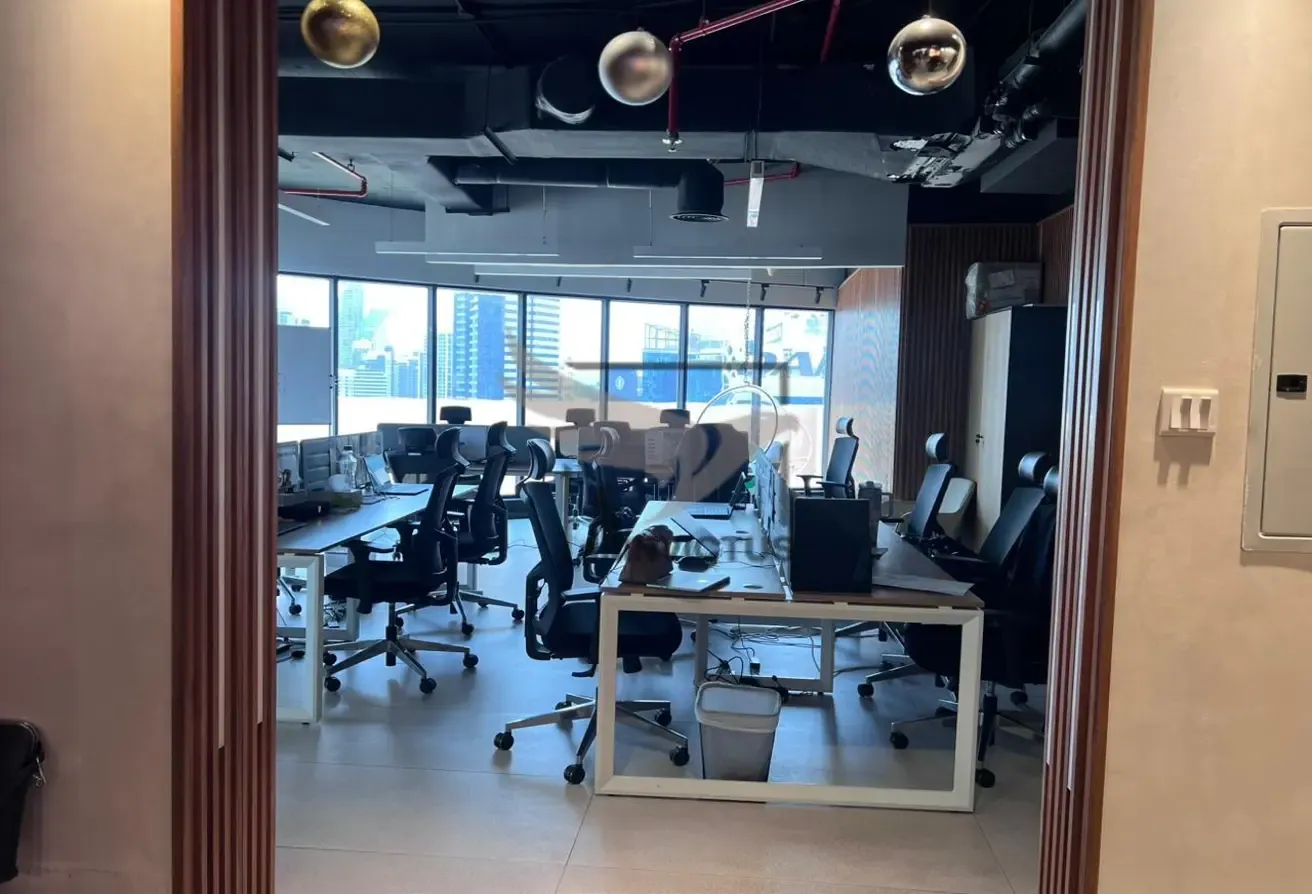 Combined Office Unit | Fully Fitted | High Floor