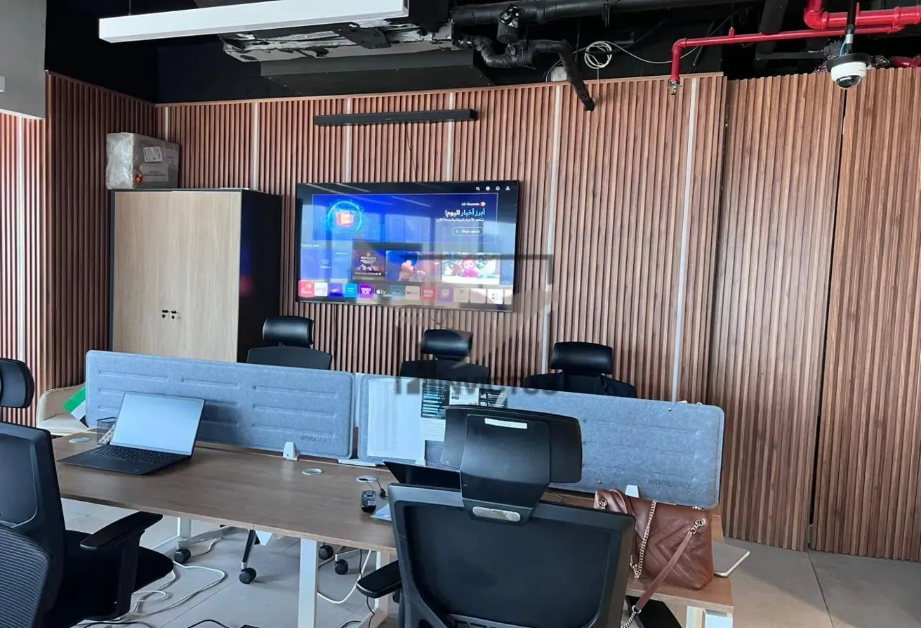 Combined Office Unit | Fully Fitted | High Floor
