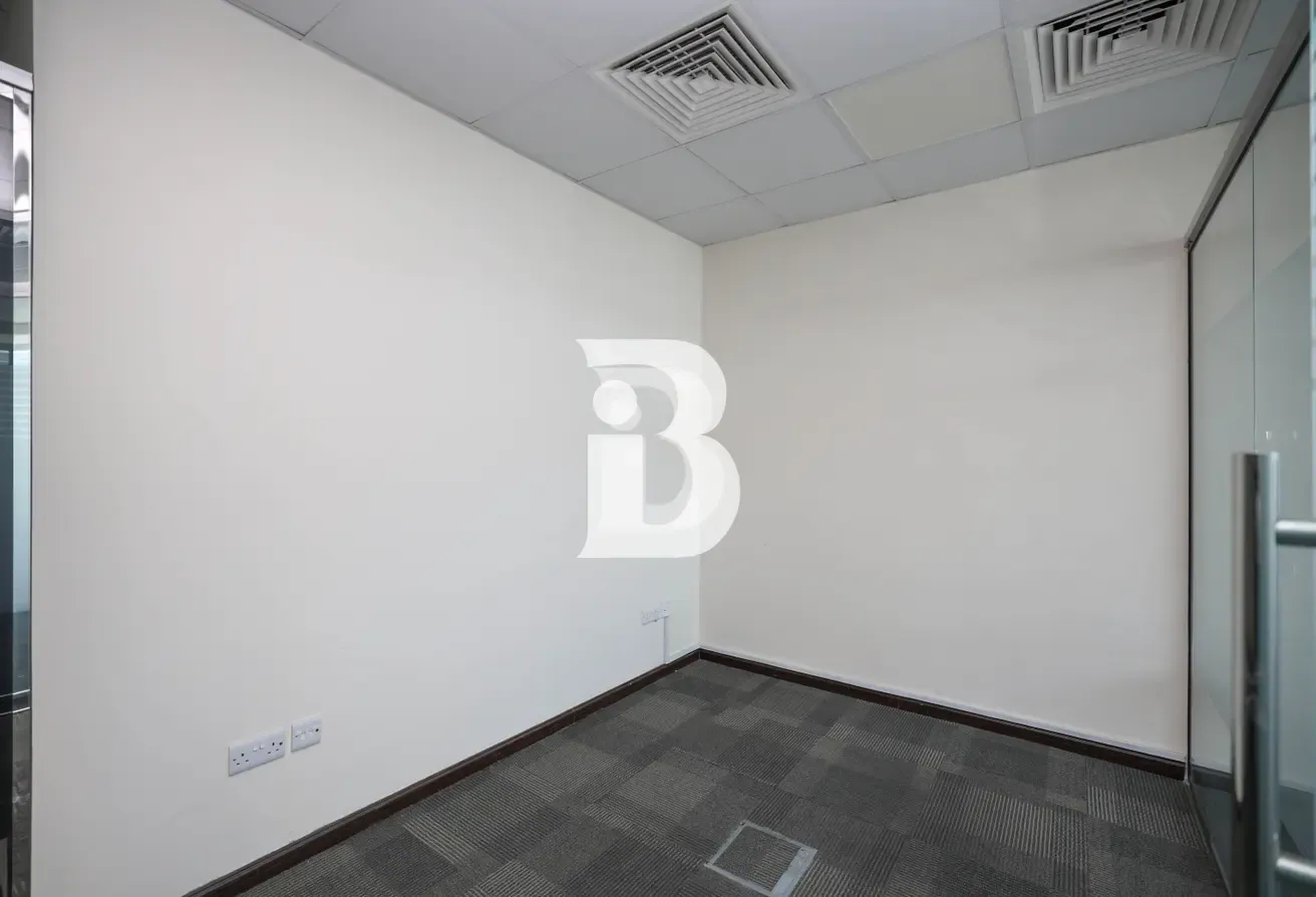 Office for Sale | XL Tower | Vacant