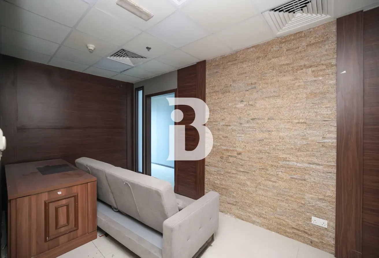 Office for Sale | XL Tower | Vacant Office