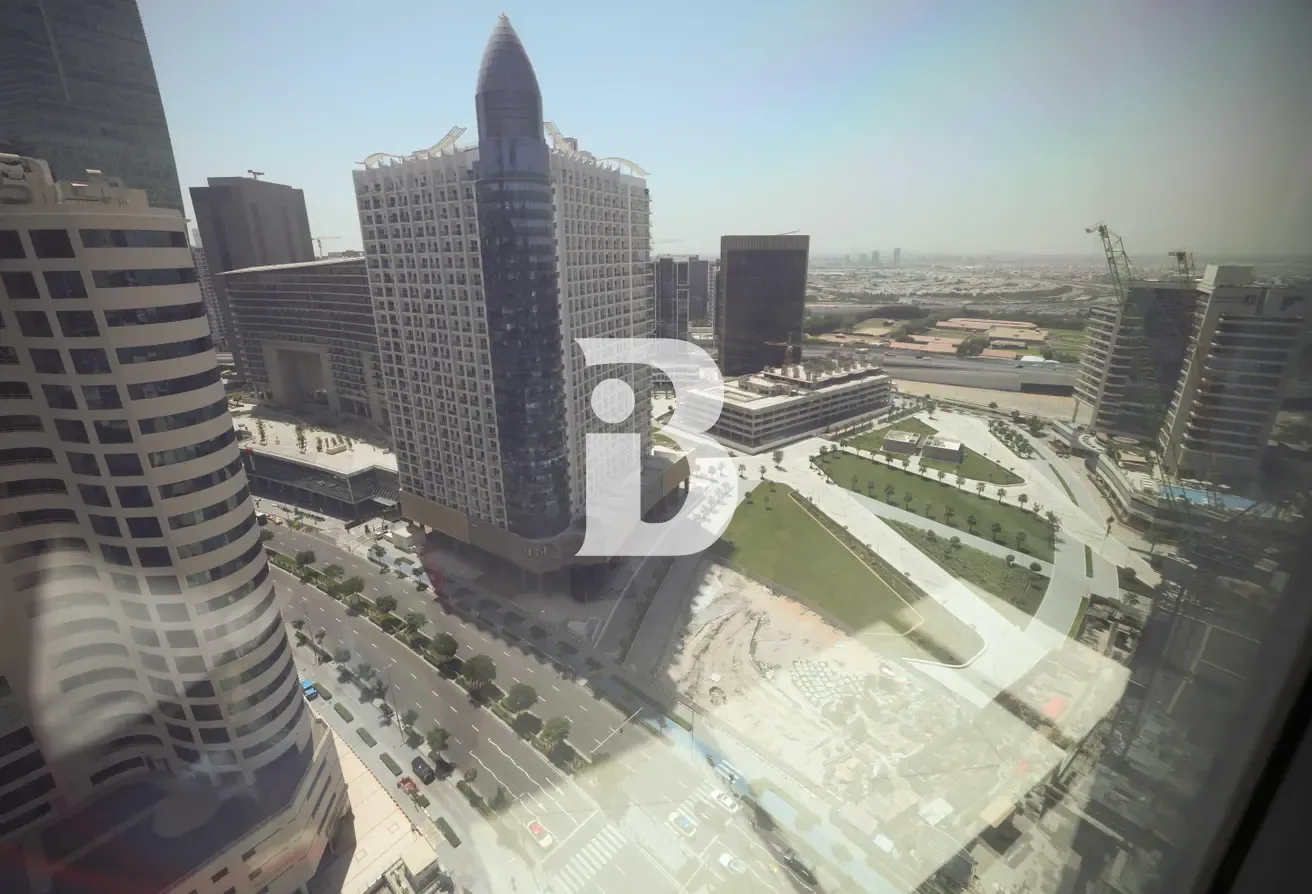 Office for Sale | XL Tower | Vacant Office