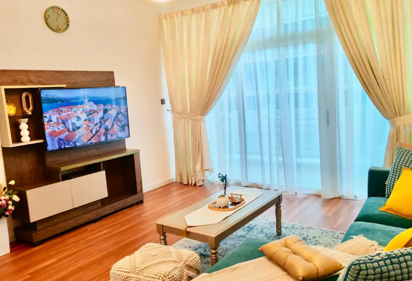 1BEDROOM WITH LAKE VIEW | FURNISHED | CLAYTON RES.