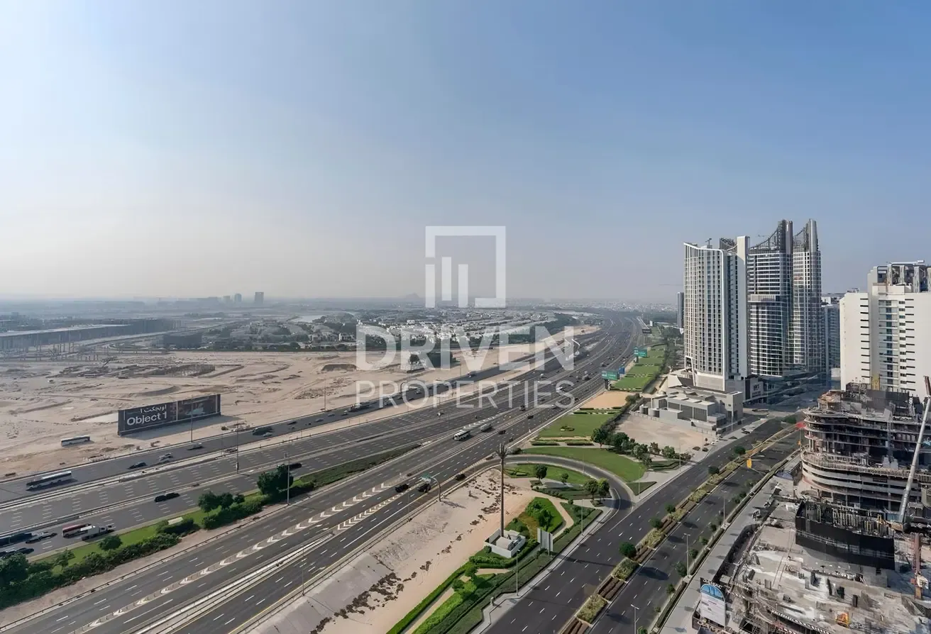 Canal View | Vacant | Upgraded | Furnished