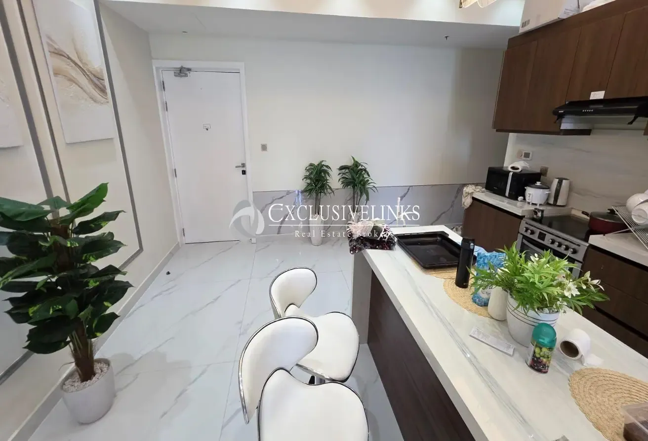 Furnished | Upgraded 2 Beds | Prime Location