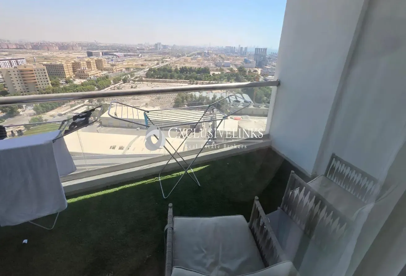 Furnished | Upgraded 2 Beds | Prime Location
