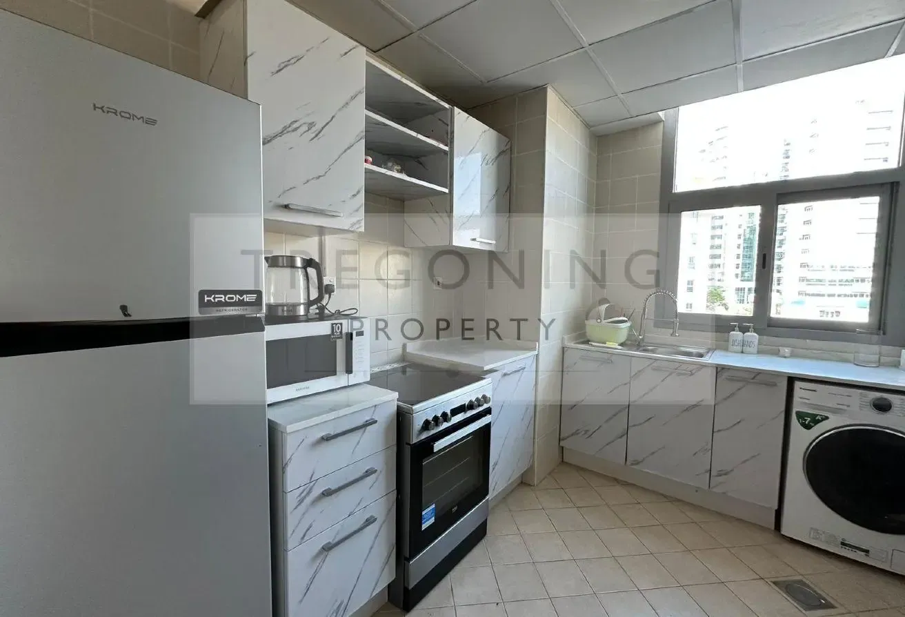 Fabulous DEC Tower 2 1 BR Apt