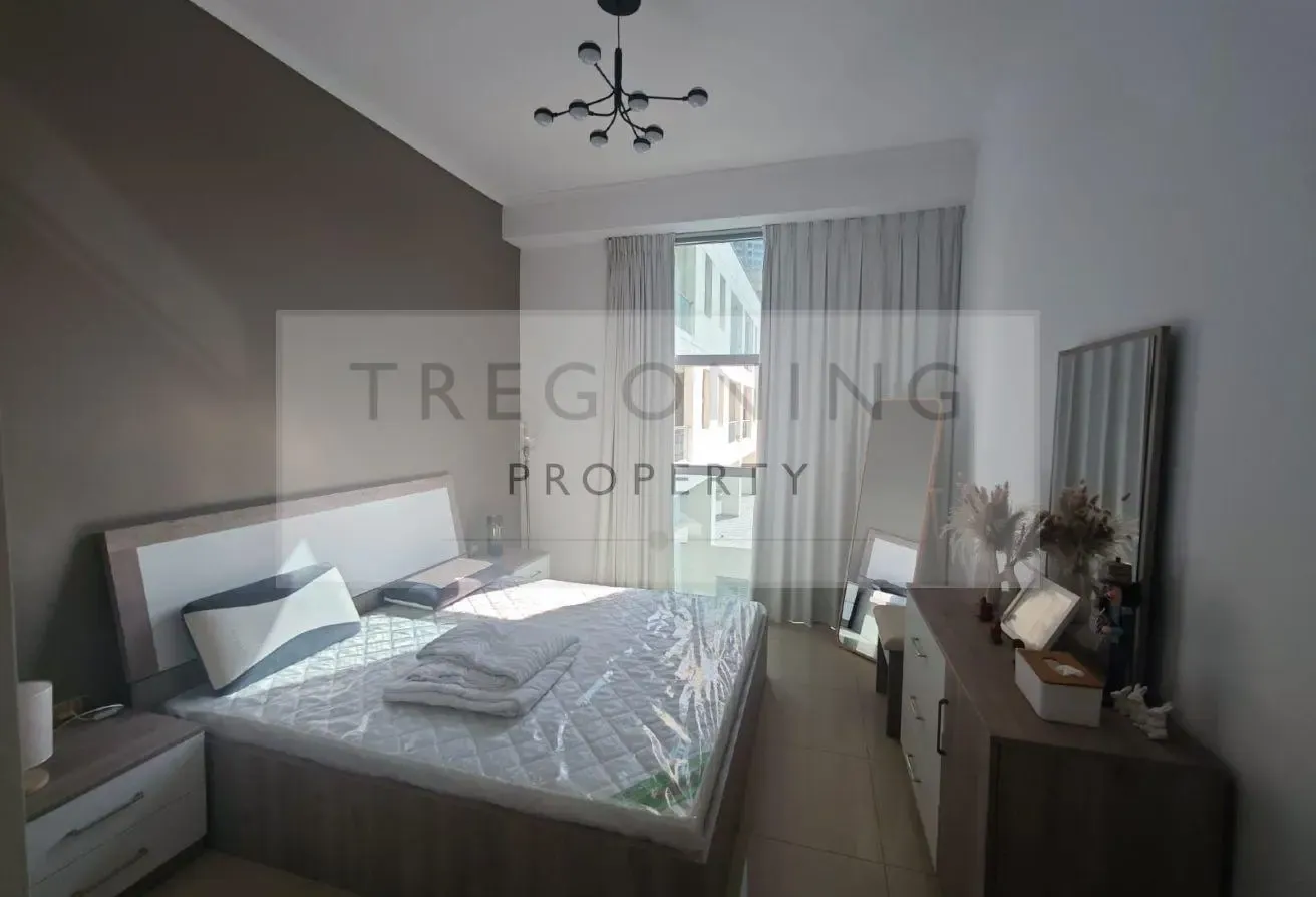 Fabulous DEC Tower 2 1 BR Apt
