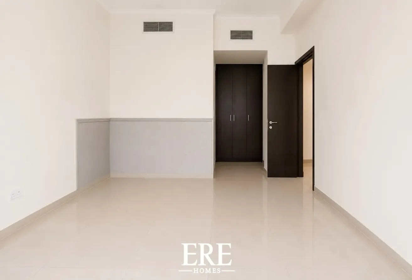 Spacious 1BR for Sale | DEC Towers Dubai Marina