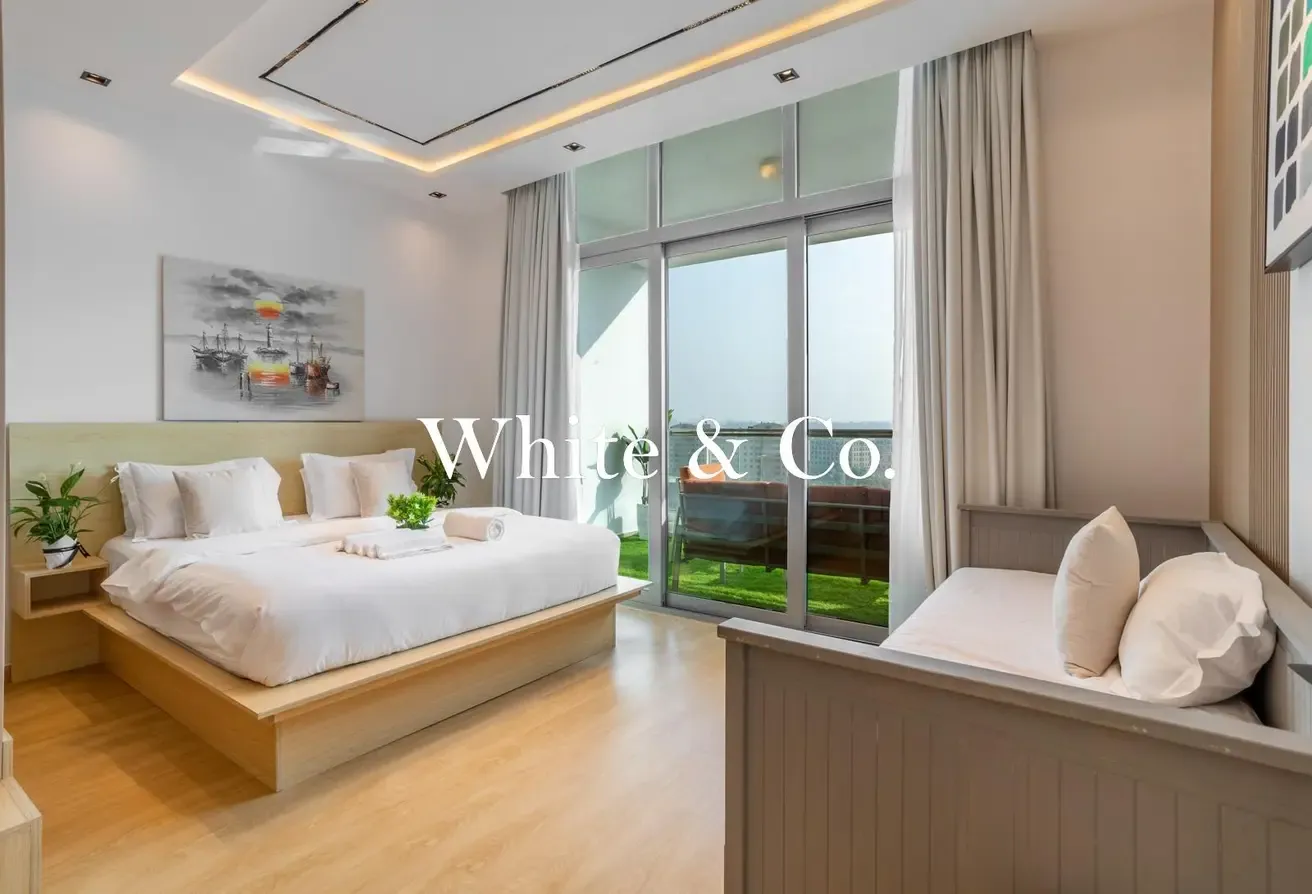 Vacant | Fully Upgraded | Large layout
