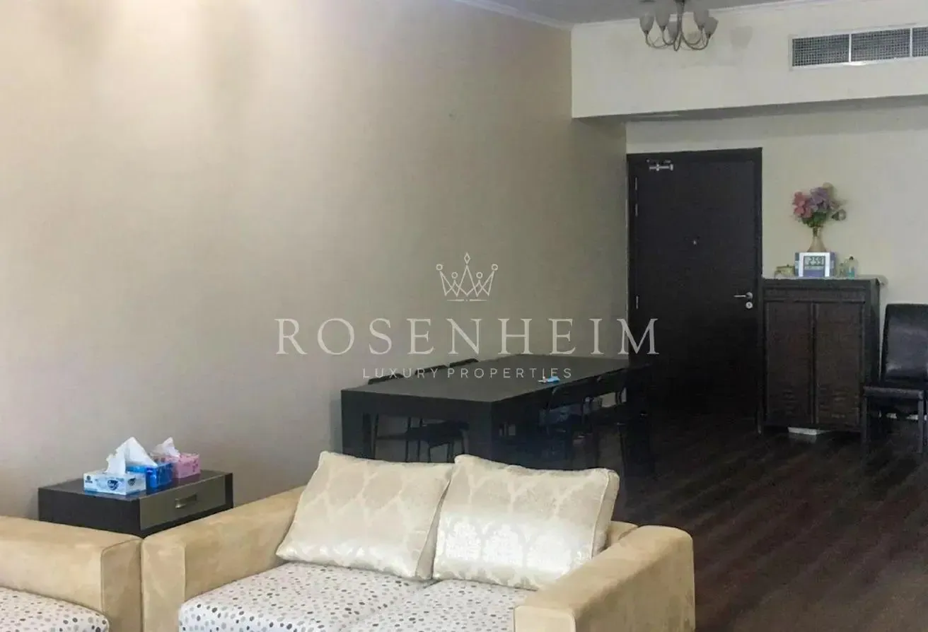 Upgraded Unit | Tenanted | Central Access | Modern